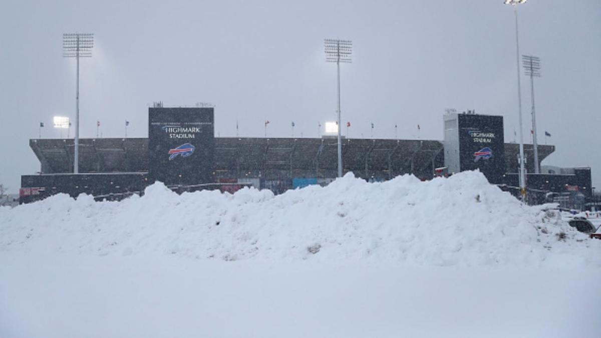 Buffalo’s Winter Wonderland: Highmark Stadium Transforms Into Hoth Amid NFL Postponement