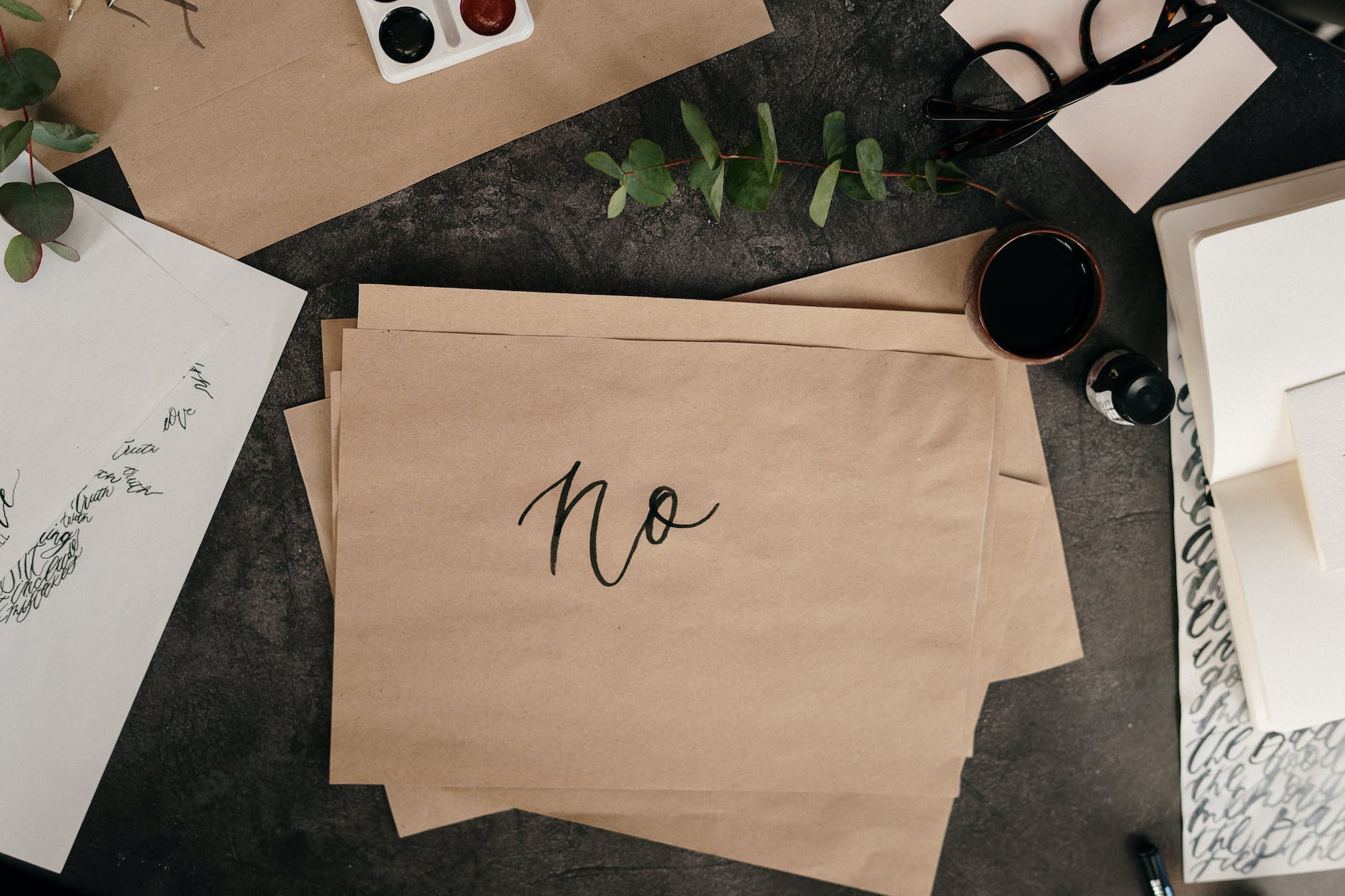 How to Say No to Your Friend’s Invites Without Hurting Her Feelings