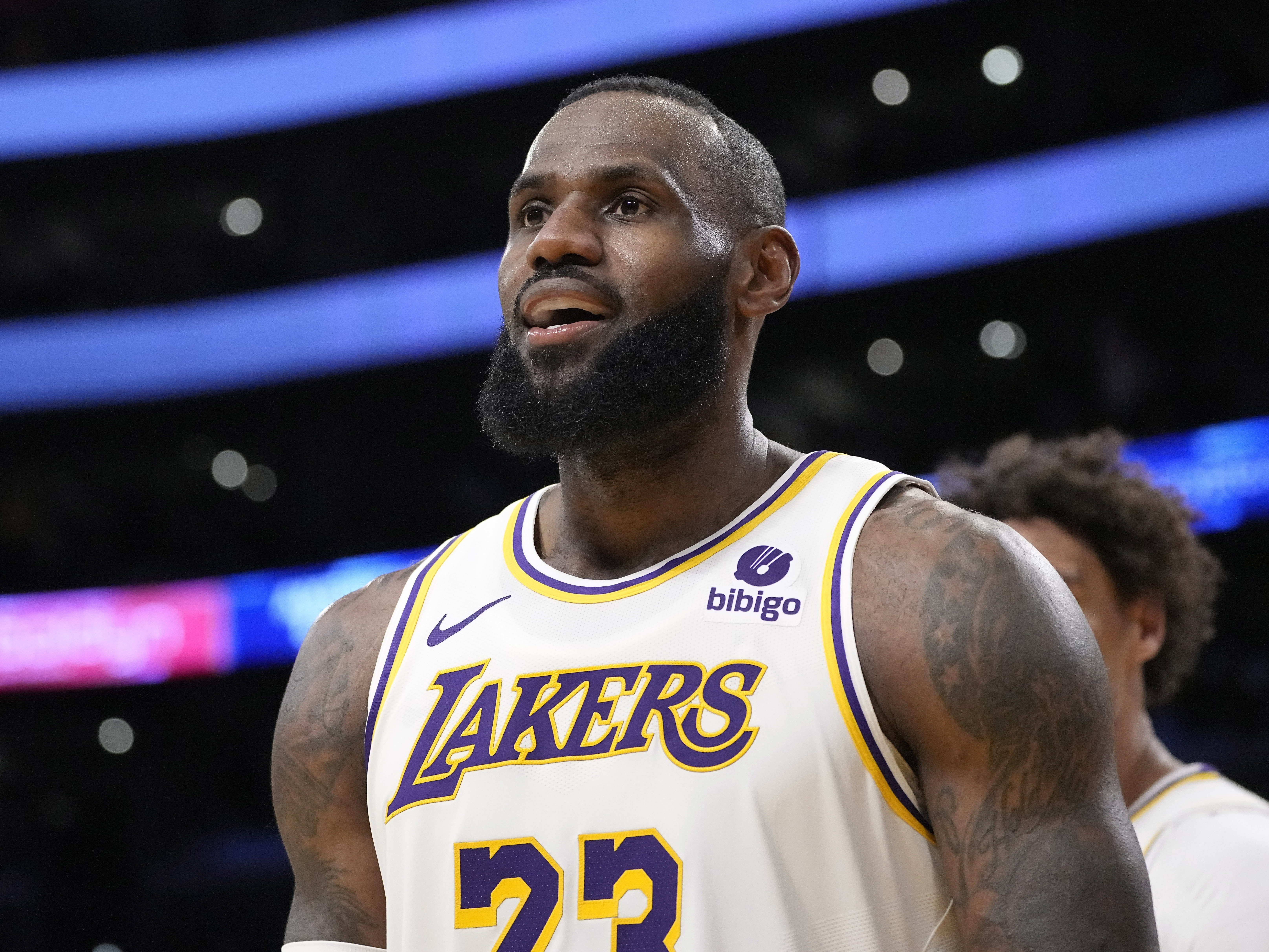 LeBron James Shatters Records: The First NBA Player to Score 40,000 Points! LeBron James Shatters Records: The First NBA Player to Score 40,000 Points!
