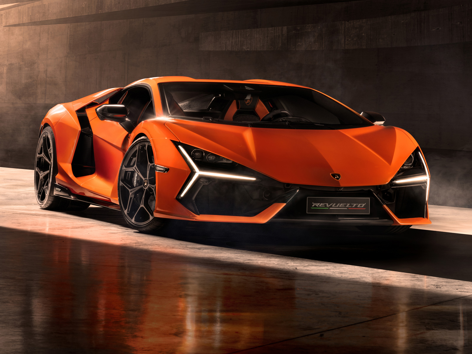 Lamborghini Revuelto: The Electrifying New Bull That’s Charging Up the Supercar World