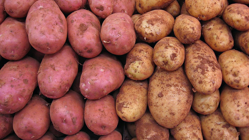 Sweet vs. Regular Potatoes: Unearthing the Healthiest Spud